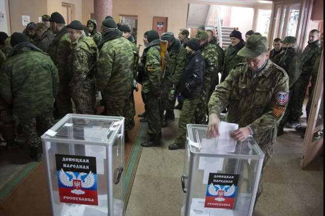 Окупанти розпочали дострокове голосування за ватажка «ДНР» на фейкових виборах у «військових частинах»