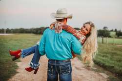 Молодожены из США погибли через два часа после свадьбы