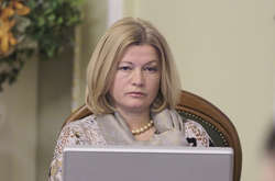 Геращенко заявила, що Росія повністю заблокувала звільнення заручників