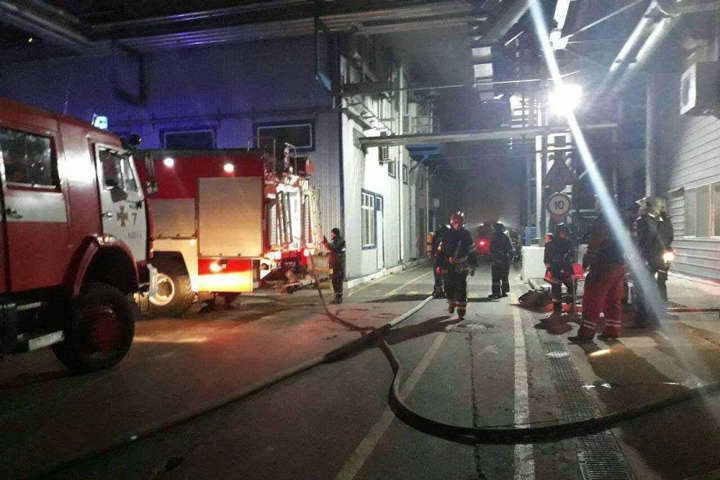 На Одещині рятувальники локалізували масштабну пожежу на заводі