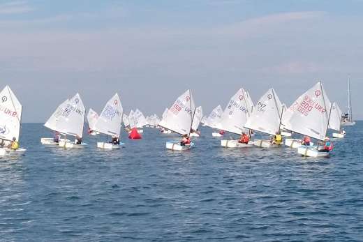 Одеські яхтсмени завершили сезон навігації змаганнями з вітрильного спорту