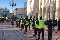 У центр Києва стягнули силовиків (фото, відео)