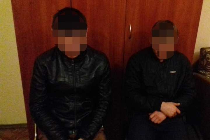 Працівники Лиманського відділу поліції затримали двох чоловік, які скоїли розбійний напад на неповнолітніх