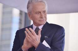 Майкл Дуглас