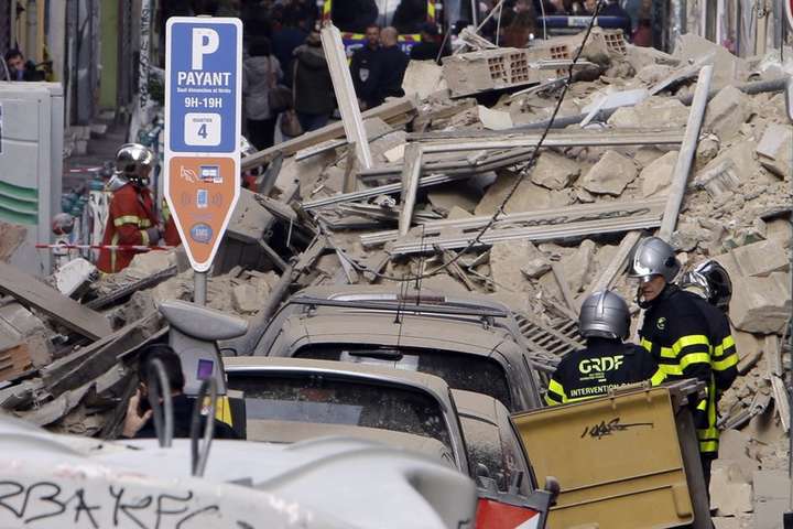 Під завалами будинків, які рухнули у Марселі, знайшли шістьох загиблих