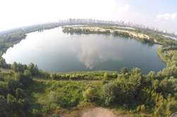 Скандал навколо забудови біля озера на Осокорах: суд відхилив вимоги активістів