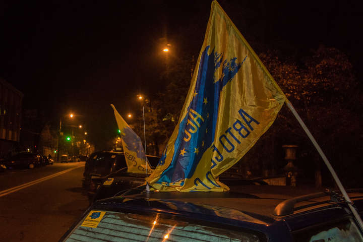 Акція «євробляхерів»: мітингувальники ночували під Радою (фото)