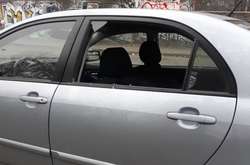 Киянина затримали під час крадіжки з іномарки