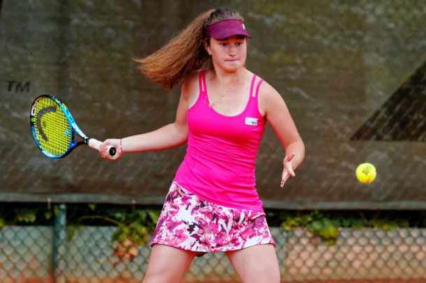 Юна українська тенісистка Снігур перемогла лідера посіву на турнірі в Туреччині