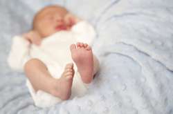 Конституційний суд визнав законним скасування допомоги по догляду за дитиною