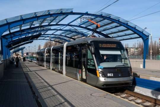 Рух швидкісних трамваїв у Києві заблоковано