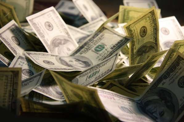 НБУ за месяц вдвое увеличил скупку валюты