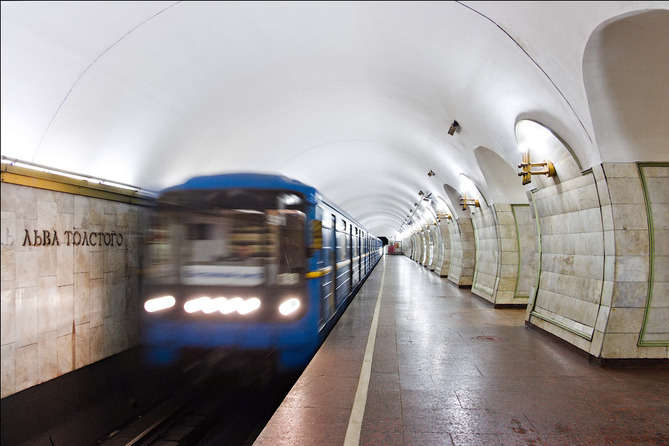 У неділю буде обмежено вхід на три столичні станції метро