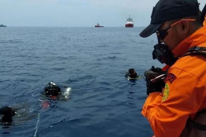 Авіакатастрофа в Індонезії: рятувальники припинили пошуки жертв