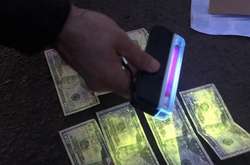 На Волині затримали офіцера-прикордонника на хабарі у $350