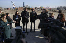 Яценюк розказав, як швидко побудувати в Україні дороги