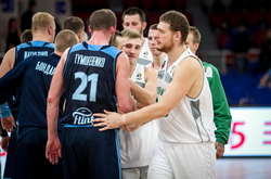 «Дніпро» вдома переграв «Запоріжжя» та вийшов на перше місце турнірної таблиці Суперліги