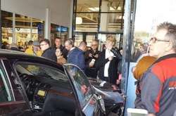 У Румунії автомобіль в'їхав у натовп людей: семеро постраждалих