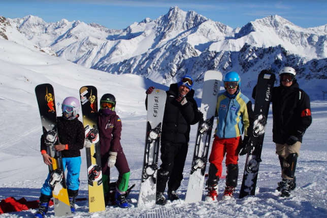 Українські сноубордисти провели перші передсезонні тренування на снігу