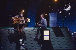 Сергей Бабкин взобрался на крышу и исполнил композицию «Забери»