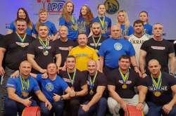 Збірна України з пауерліфтингу завоювала на чемпіонаті світу дев'ять медалей
