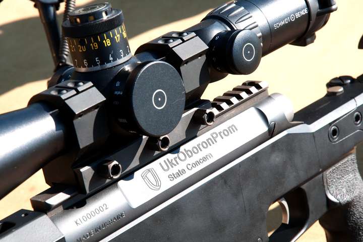Індонезія планує закупити в України партію штурмових гвинтівок