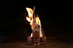 Рэпер Freel в новом клипе сжег Кремль