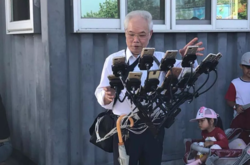 70-летний читер из Тайваня играет в Pokеmon Go с 11 телефонов одновременно