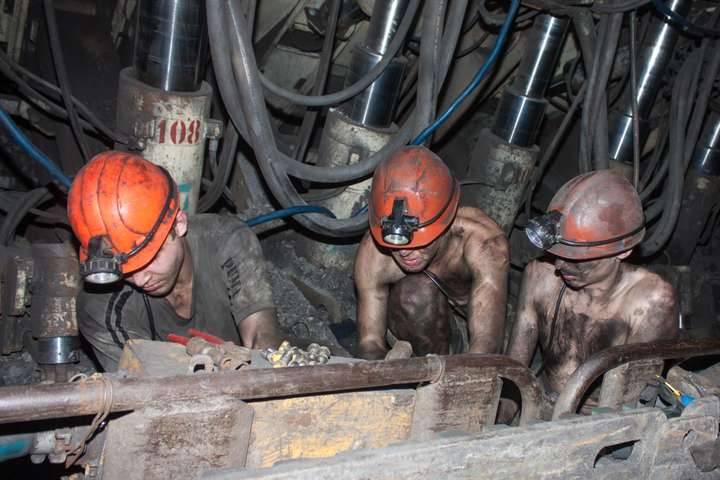 Двоє шахтарів на Львівщині оголосили безстрокове голодування