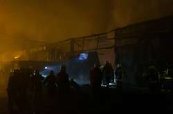 Пожежа виникла в складському приміщені на площі 300 кв. м