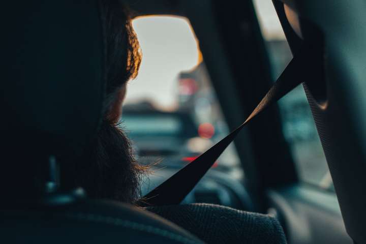 Тільки 23% водіїв в Україні користуються пасками безпеки – дослідження