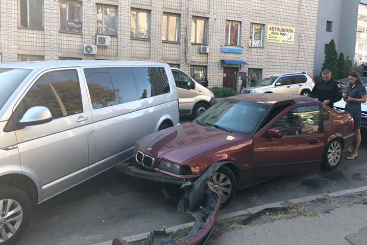 Водія та охоронців Холодницького викликали на допит через сутичку з розбитими авто