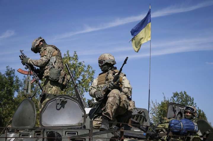 Бойовики на Донбасі стріляли із зенітної установки, є поранений боєць