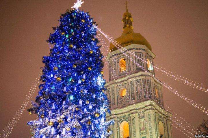 Якою буде погода в новорічну ніч: чи варто чекати снігу українцям