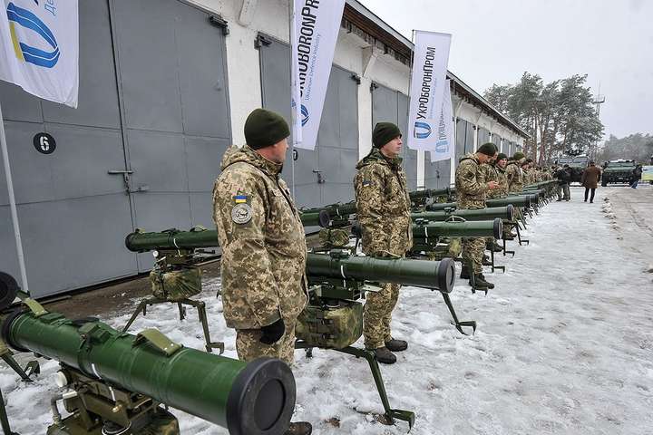 Турчинов: Українська протитанкова зброя не поступається американським аналогам