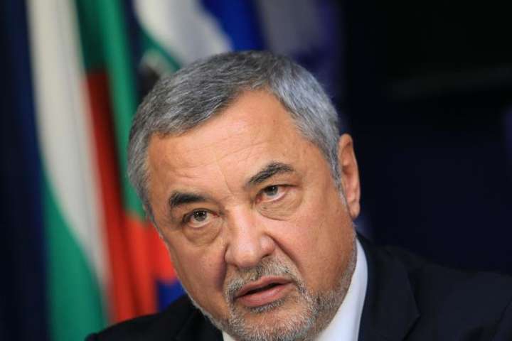 Віце-прем’єр Болгарії йде у відставку на тлі скандалу з «крикливими жінками»