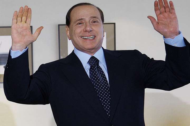 Берлусконі постане перед судом у справі про проституцію