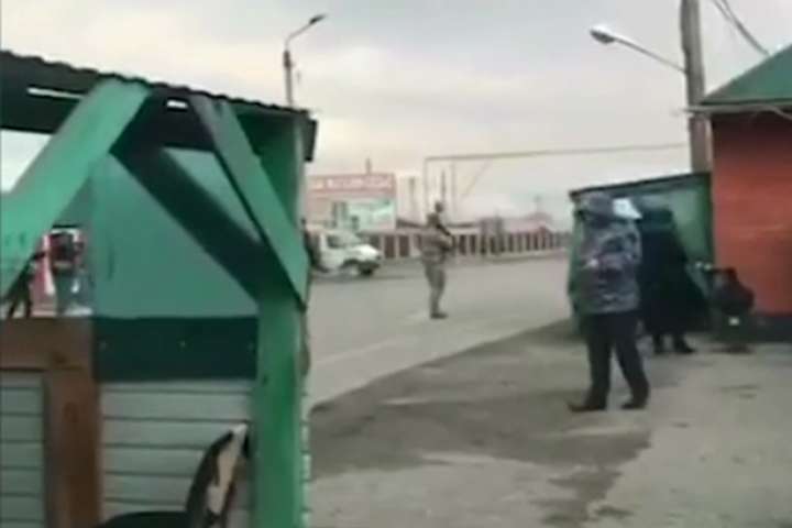 Теракт на околицях Грозного: смертниця не дійшла до силовиків, її розстріляли з автоматів