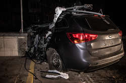 Смертельна ДТП у Києві: автівка ледь не в’їхала у підземний перехід