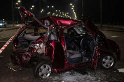 У Києві фура в’їхала в заглухлу автівку з дітьми в салоні