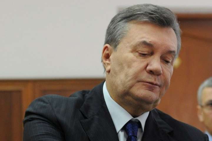 Янукович пробудет в больнице минимум три недели - адвокат