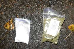 Молодик у своїй квартирі виготовляв наркотики