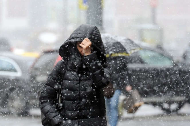 Сьогодні деякі регіони України може накрити невеликий сніг