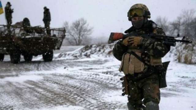 Доба на Донбасі: троє військових отримали поранення