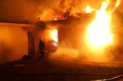  Внаслідок пожежі вогнем знищена покрівля та перекриття будівлі на площі 400 кв. м 