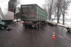 У Немирівському районі фура зіткнулась із легковиком. Травмовано четверо людей