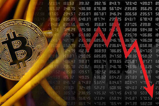 Bitcoin обвалився до $4500, аналітики прогнозують нове падіння криптовалюти