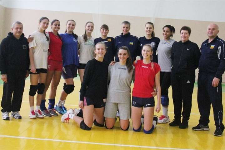 Дівоча збірна України з волейболу зіграє матчі чемпіонату EEVZA У Запоріжжі