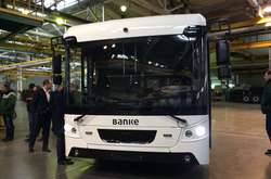 Электромашина ERCV27 предназначена для механизированной загрузки твердых бытовых отходов