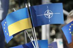 Курс Украины в ЕС и НАТО: Конституционный суд одобрил проект изменений в Основной закон